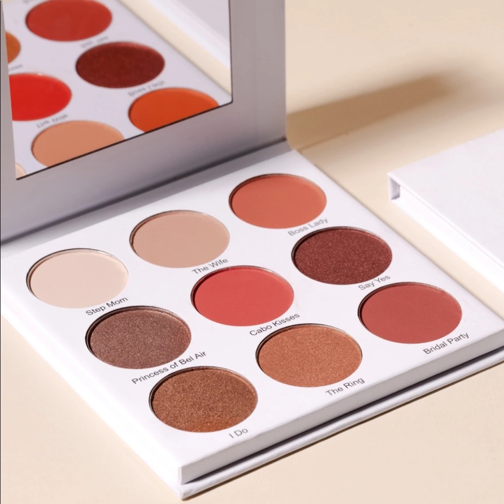 #GIVE THEM LALA BEAUTY The Grown Woman Palette